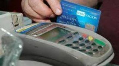 Beneficiarios del Pro Familia deben retirar tarjetas en el banco