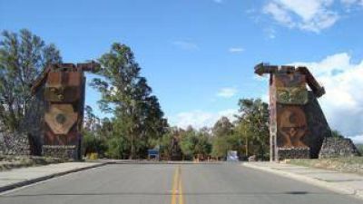 Demandan mantenimiento del parque Ad�n Quiroga