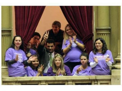 Especialista en fertilidad asegura que "miles de parejas podr�n ser padres a ra�z de esta ley"