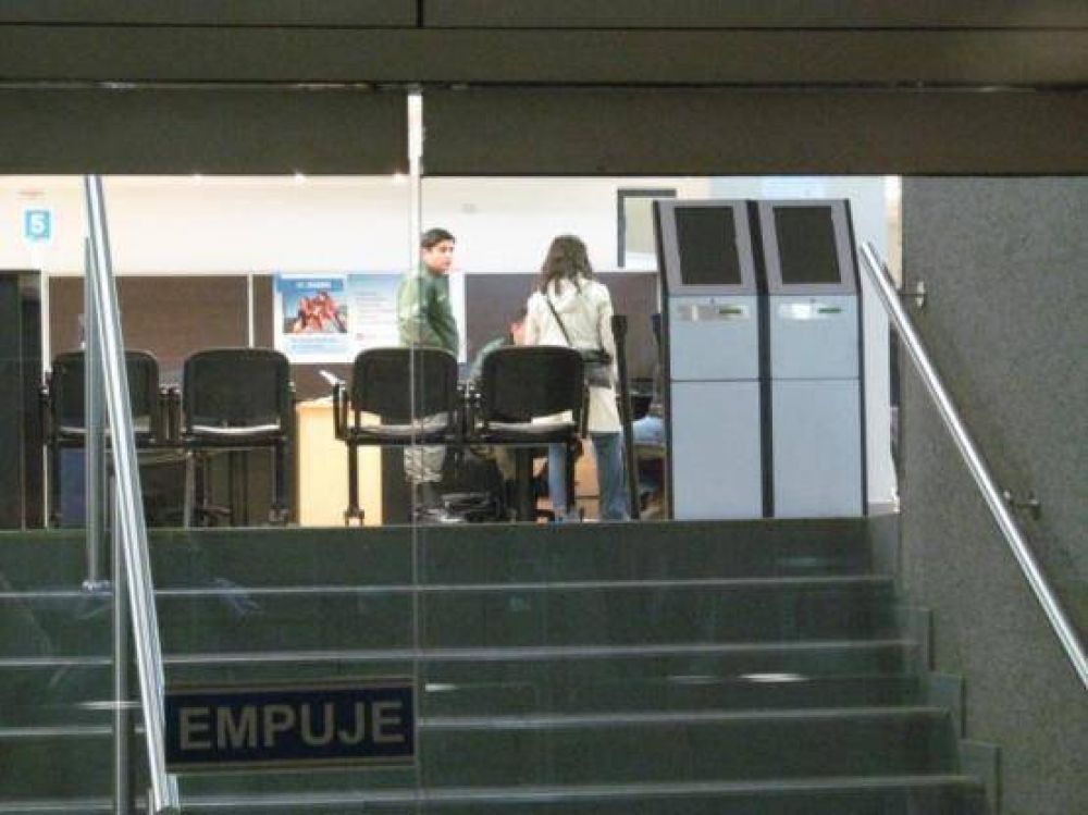 Gendarmer�a realiz� un procedimiento en el Banco Santa Cruz