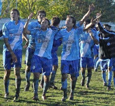 San Carlos finaliz� la gira y el plantel fue licenciado  