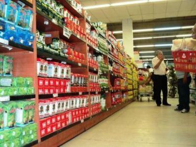Caceres se�alo que su firma mantendra los precios de un paquete de 280 productos 