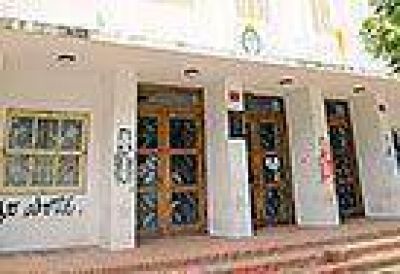 Piden postergar el cambio de nombre de la escuela Normal