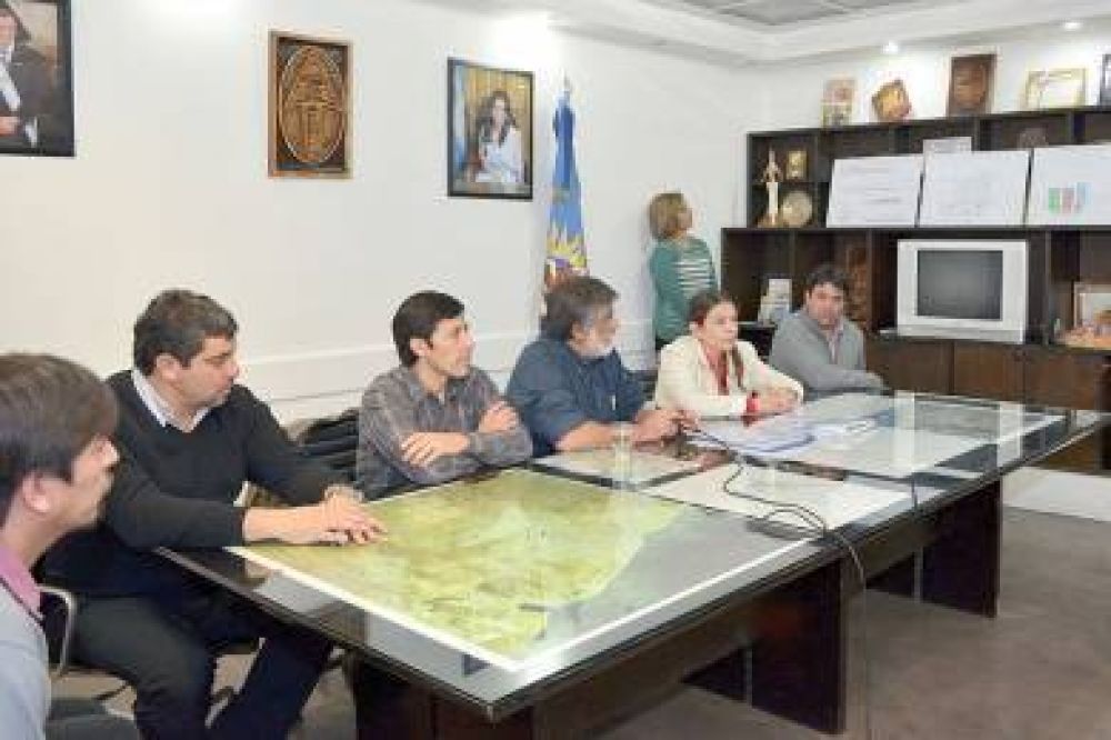 Intendente anuncia adelantos para la problem�tica del E.I.C.O