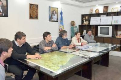 Intendente anuncia adelantos para la problem�tica del E.I.C.O