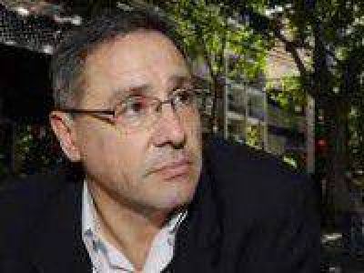 Sa�n dijo que �la polic�a bonaerense es una gran financiera del crimen�