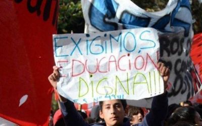 Denuncian el ingreso de �patotas� a escuelas tomadas