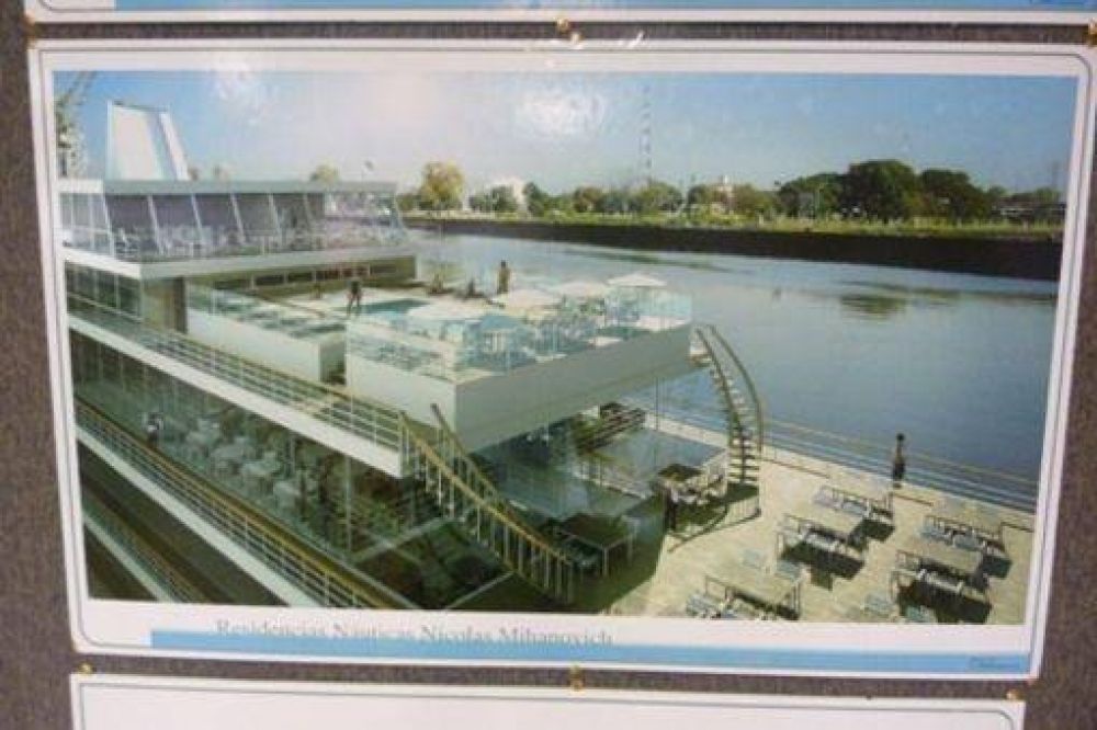 Presentaron el imponente barco hotel casino que estar� en Iguaz�