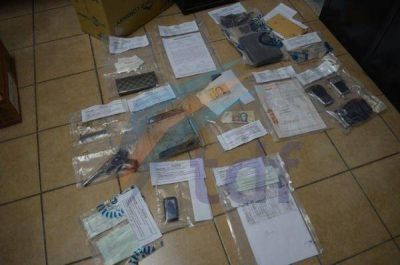 Detuvieron a tres ladrones que cambiaban cheques robados en el comercio local