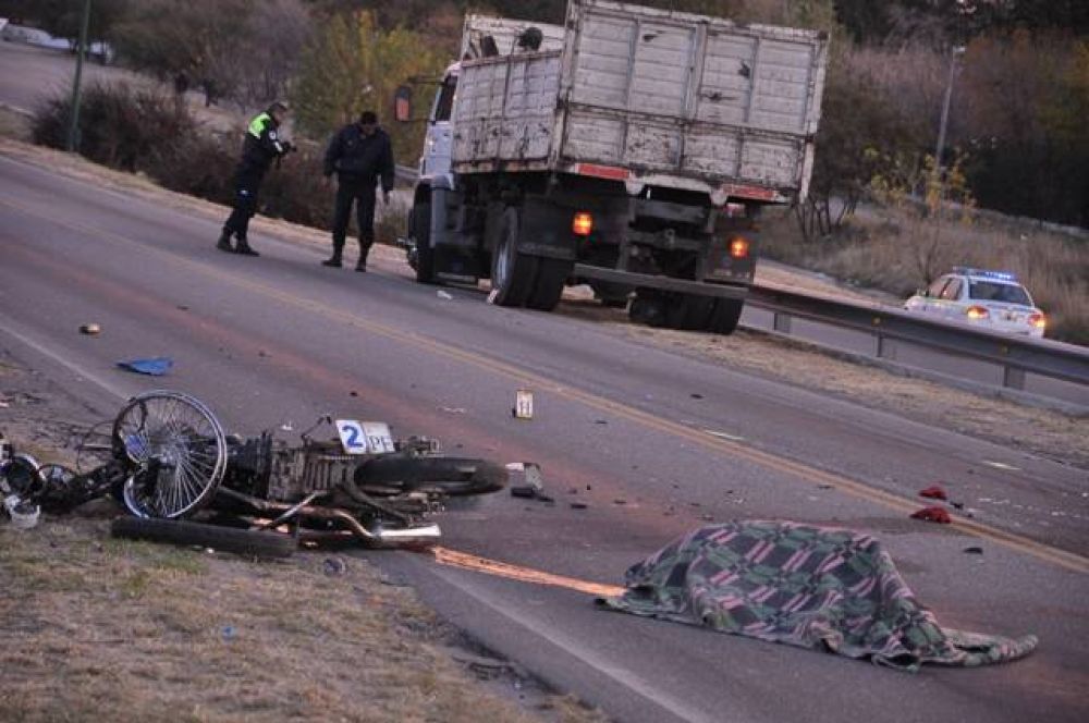Un motociclista muri� en un accidente en el Puente Favaloro