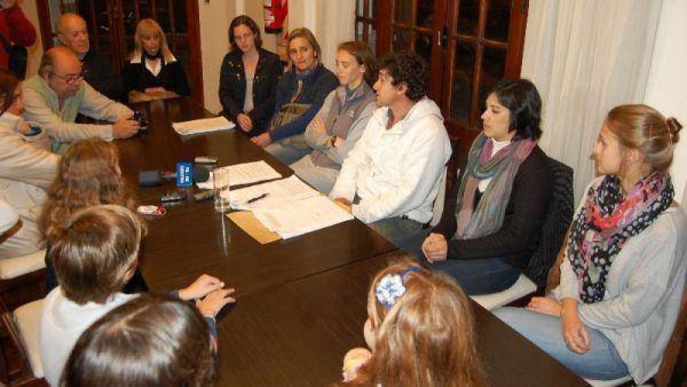 Un grupo de vecinos generando conciencia sobre la celiaqu�a
