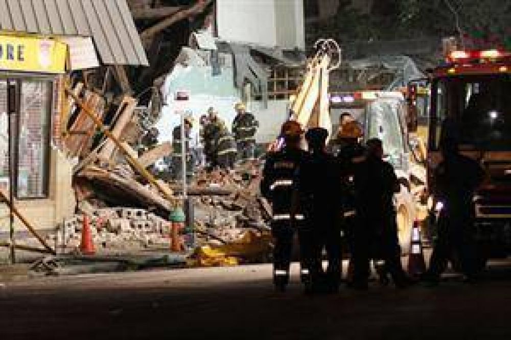 Ascienden a seis los muertos por el derrumbe en Filadelfia