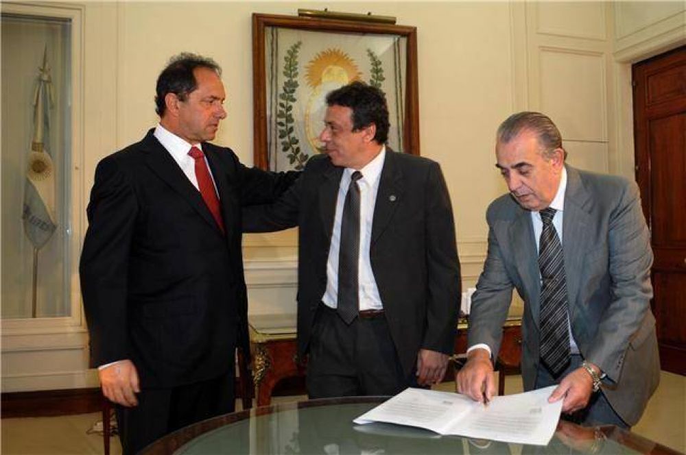 Caffaro firm� la adhesi�n al Fondo Solidario Provincial