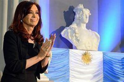 Cristina Kirchner, a la oposici�n: "Me gustar�a que se escucharan otras propuestas y entablar un debate democr�tico"