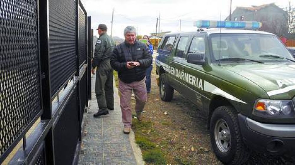 Allanaron la chacra, una estancia y un garaje de B�ez