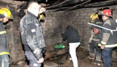 Por una falla el�ctrica ardi� un rancho y muri� una nena