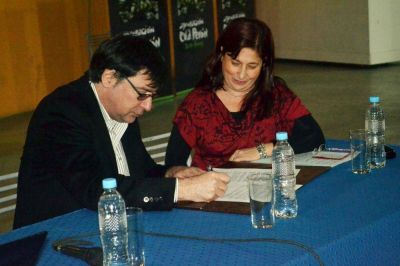 Avellaneda: la UNDAV firm� convenio con la UNADENI