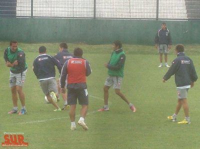 Quilmes hizo tareas recreativas esperando por Arsenal