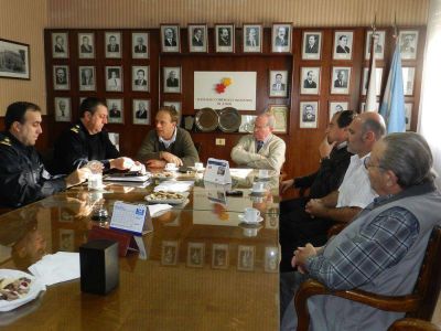 Reuni�n con autoridades policiales y la Sociedad Comercio e Industria