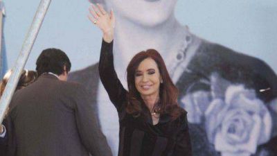 Desde Tucum�n, Cristina desafi� a la oposici�n