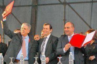 De Vido reclam� el apoyo de Santiago para lograr el triunfo en las elecciones