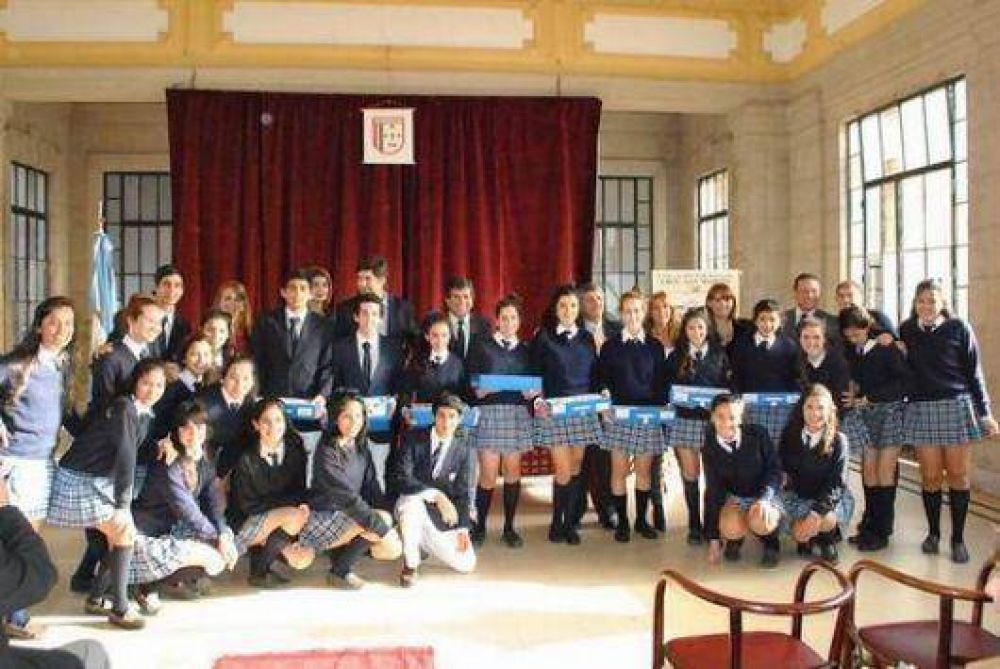 Las netbooks, arma de provocaci�n entre Gobierno y Municipalidad