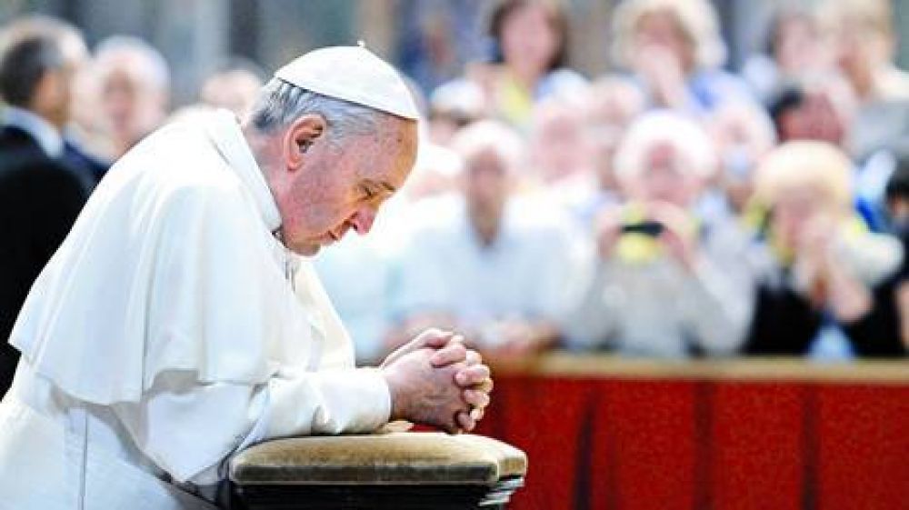 El Papa pidi� "desenmascarar el �dolo de la mundanidad"