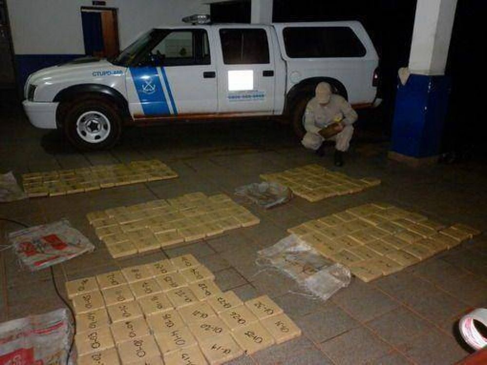 Secuestraron una tonelada de marihuana en Puerto Man�