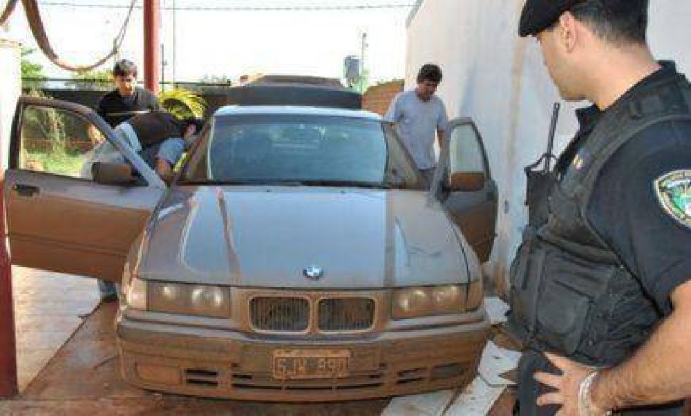 Varias personas detenidas en distintos robos de autom�viles