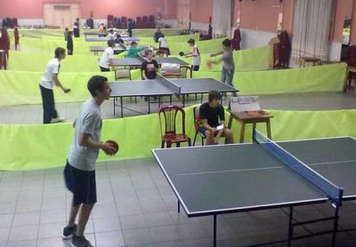 Encuentro de handball y torneo de tenis de mesa