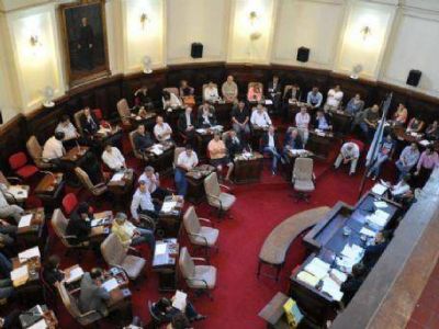 Concejo Deliberante express: 42 puntos en veinte minutos, la agresi�n a Renna y un informe t�cnico tras la inundaci�n