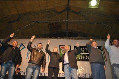 Hugo Moyano y Chispita Fadul conformaron el Frente de Uni�n Federal