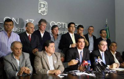 Capitanich lanz� el Frente para la Victoria integrado por 11 partidos