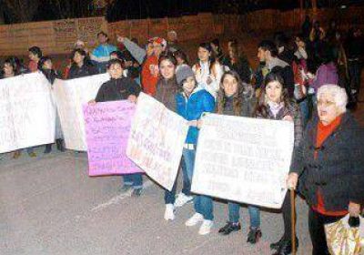 Alumnos de colegios nocturnos reclaman m�s seguridad