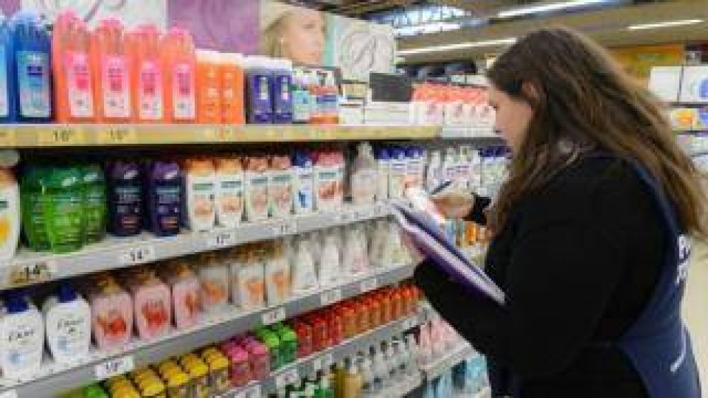 Beneficiarios detectaron sobreprecios en los productos bsicos en supermercados