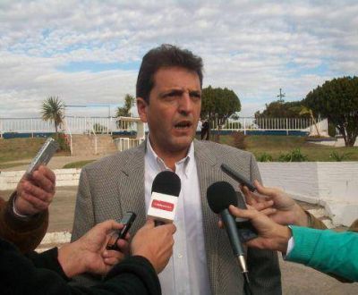 Massa: �Ning�n dirigente es la �ltima gaseosa en el desierto�
