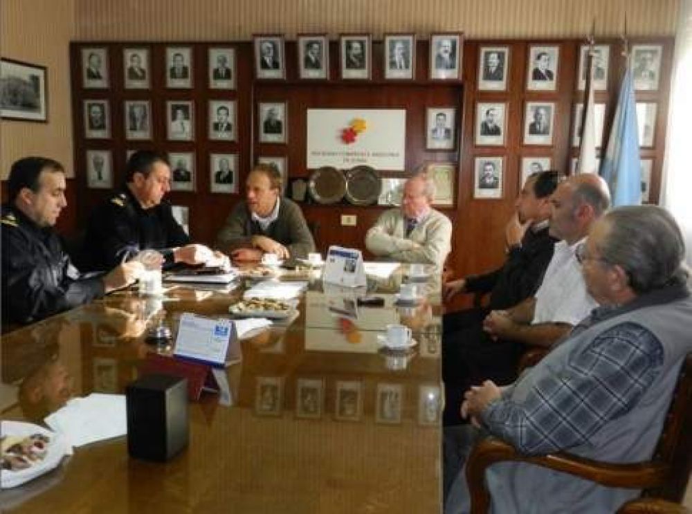 Empresarios y polic�as analizaron la seguridad en la ciudad