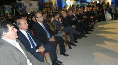 Al abrir la Expo Feria, Capitanich breg� por aumentar la siembra de algod�n