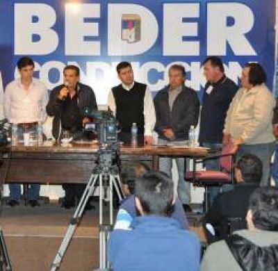 Beder est� confiado de que en octubre el PJ �ganar� con holgura�