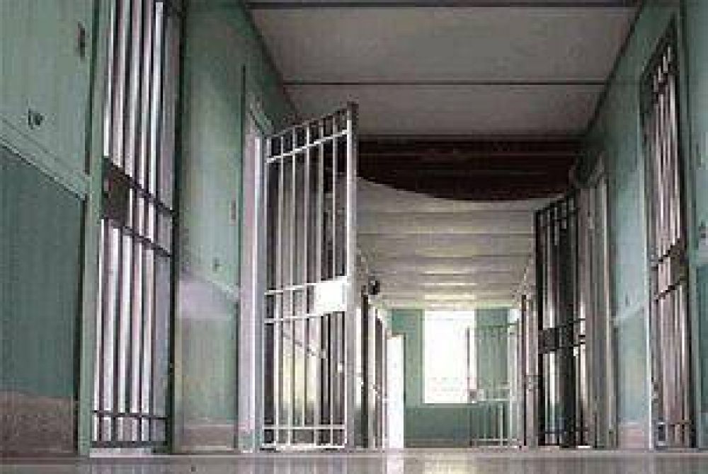 Ordenan a Casal suministrar la comida y medicamentos suficientes a los internos de Bat�n