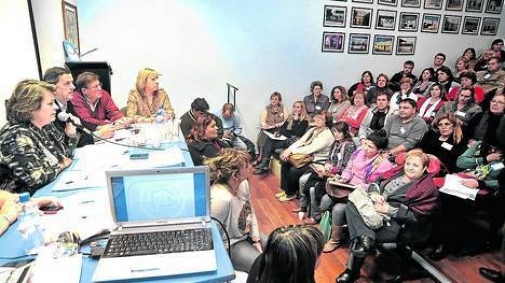 Provincia: fin para el conflicto docente m�s largo en 10 a�os