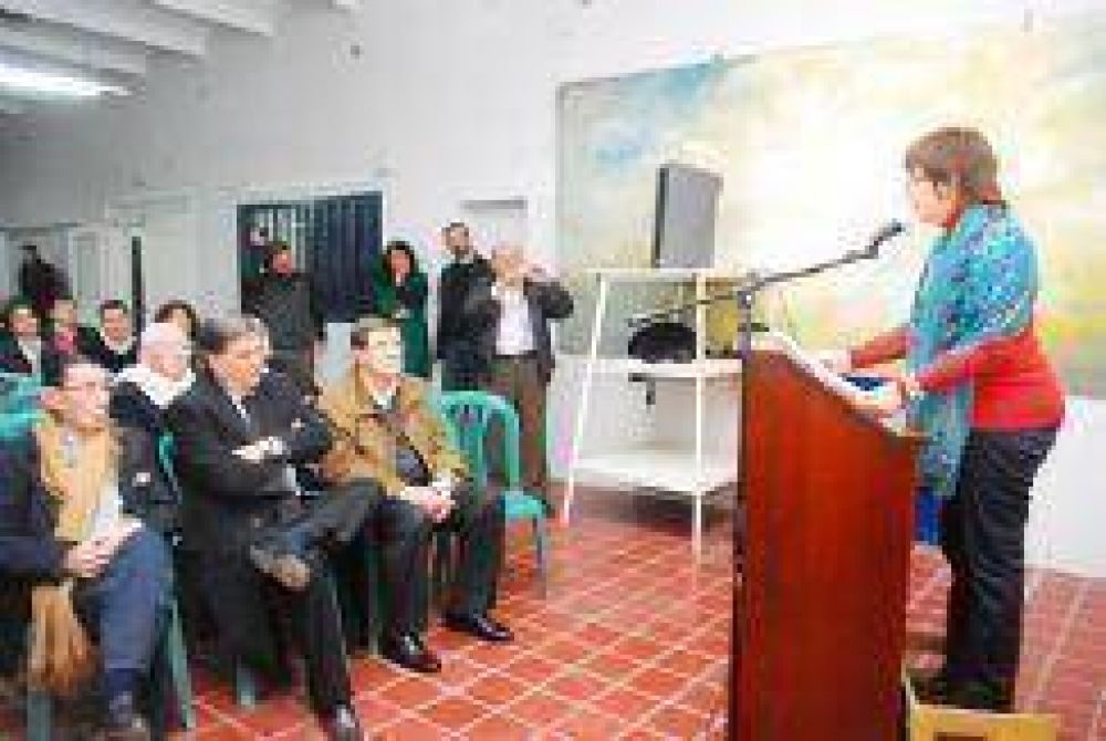 En el Inescer se habl� de los �30 a�os de democracia�