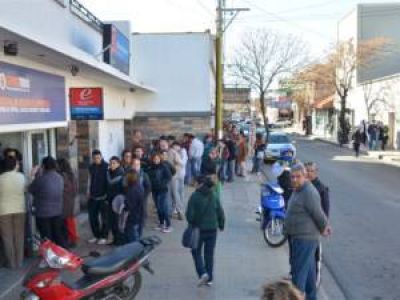 Mucha paciencia y demoras para recibir la tarjeta de Transpuntano