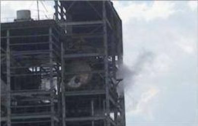 Temor por una nube t�xica que avanz� desde la planta de Alto Paran� hacia Puerto Piray