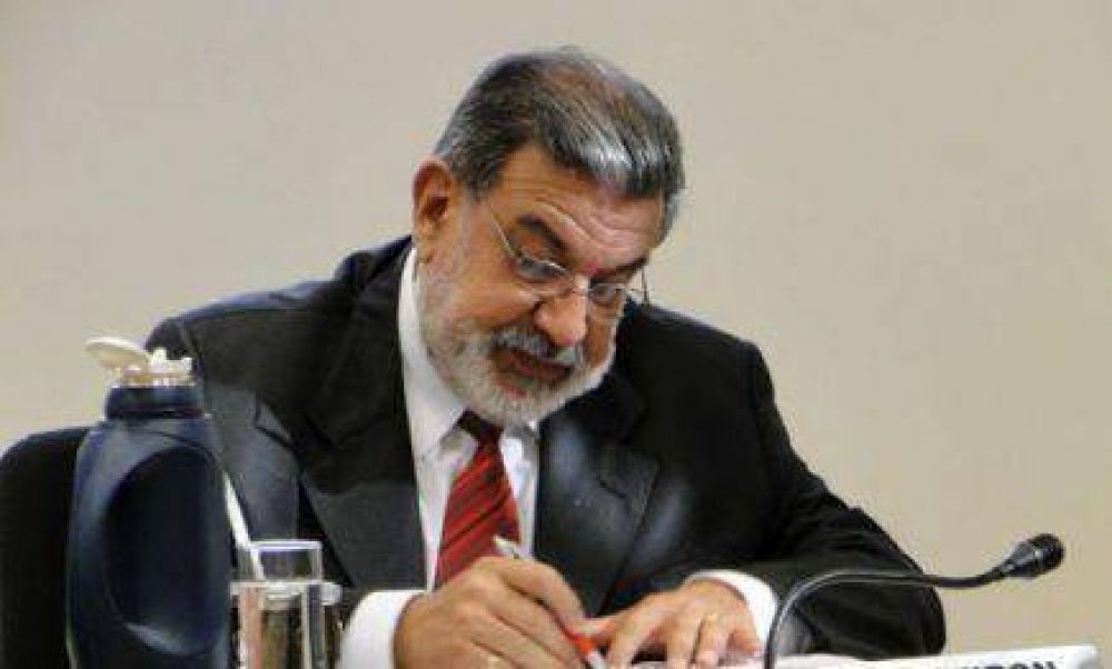 Vicente Almir�n habl� de sus proyectos 