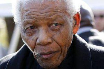 Mandela, otra vez internado en grave estado