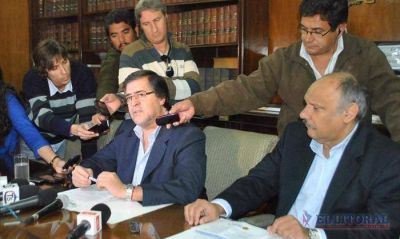 La Provincia anticipar� el medio aguinaldo y anunci� descuentos en compras con tarjeta