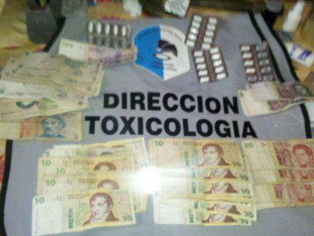 Detenciones, secuestro de estupefacientes, armas y dinero en efectivo tras allanamientos simult�neos 