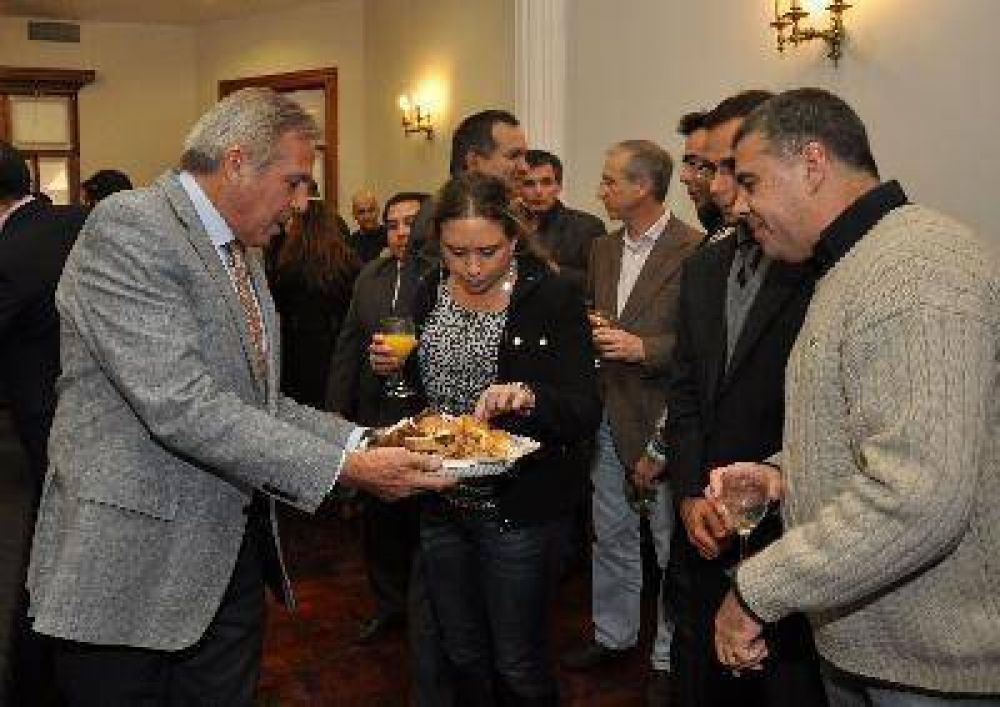 Pechen y Bertoya son los candidatos de Sapag