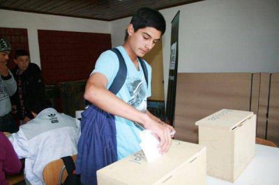 Los chicos de 16 y 17 a�os deber�n esperar para votar en las elecciones municipales